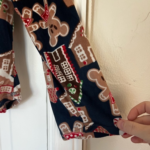 Disney Mickey Mouse Gingerbread Button Down Sleep Top XL Christmas Pajama Shirt - Picture 2 of 8